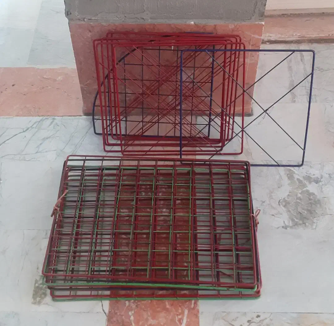 مشبک فلزی جهت قفسه کتاب یا دکور|کتابخانه، شلف، قفسههای دیواری|تهران, صادقیه|دیوار