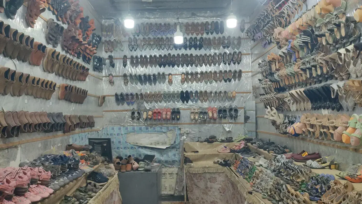 واگذاری. مغازه.|فروش مغازه و غرفه|سراوان, |دیوار