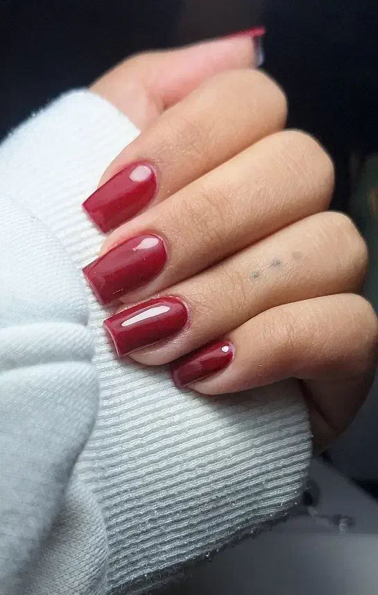 خدمات کاشت و ترمیم ناخن|خدمات آرایشگری و زیبایی|اصفهان, باب الدشت|دیوار