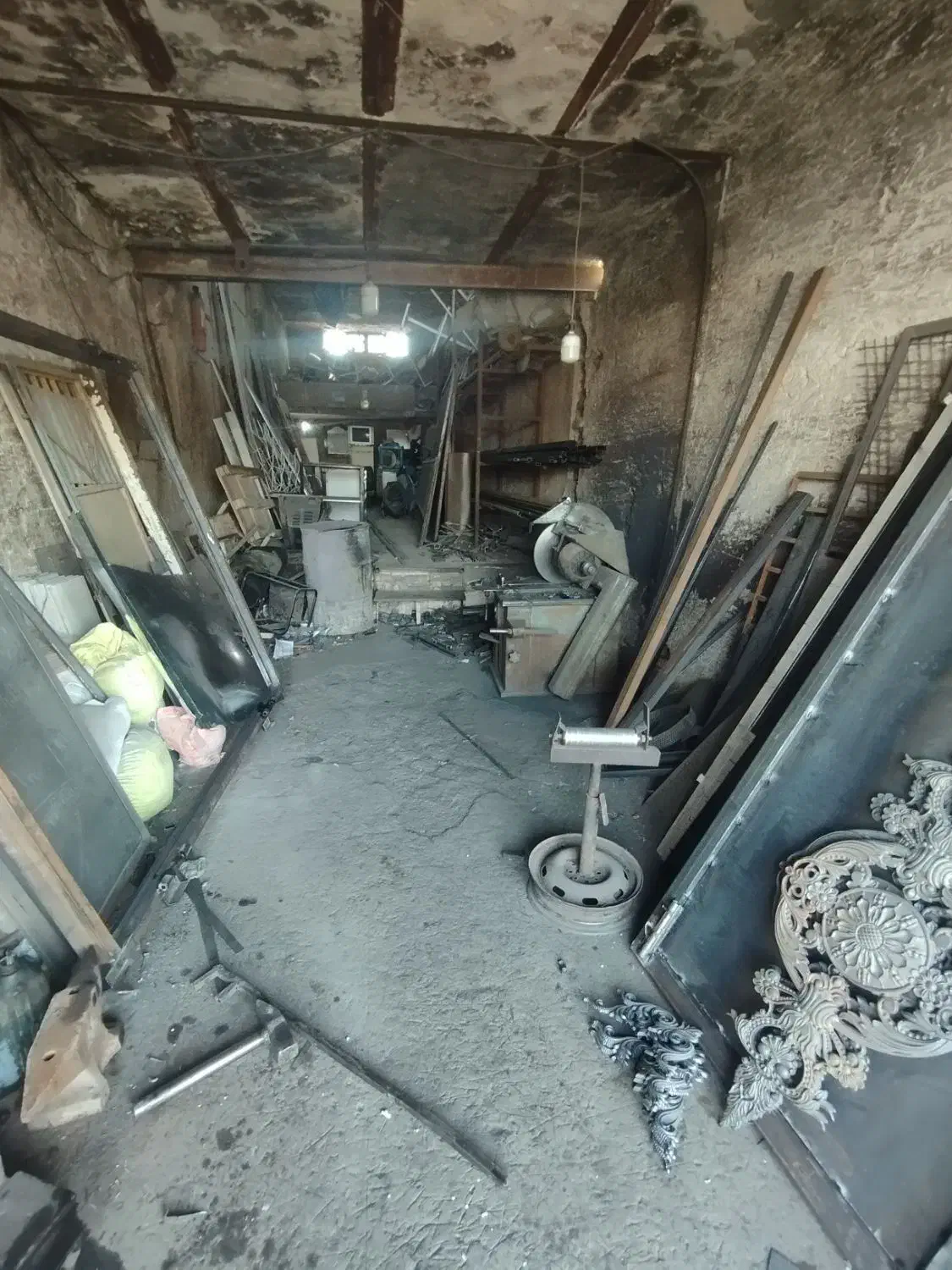 کارگاه / برق ۳ فاز صنعتی ۵۰ آمپر/جنب شرکت میهن نور|اجارهٔ مغازه و غرفه|قرچک, فردیس|دیوار