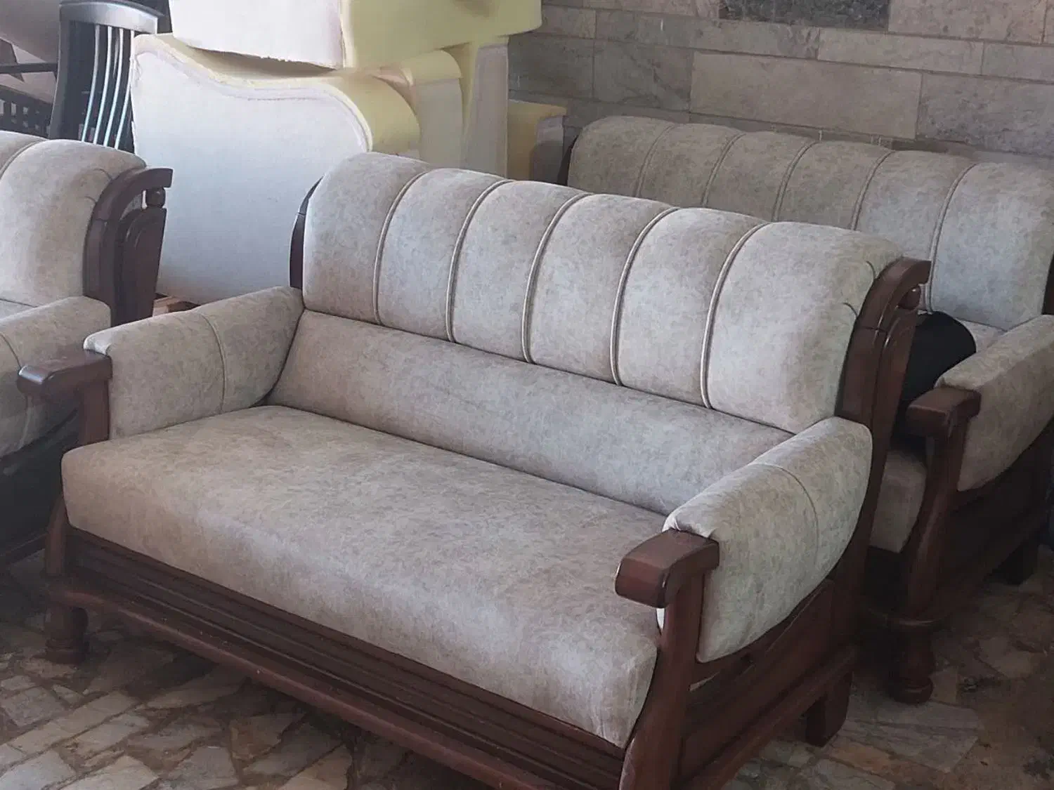 تعمیر مبلمان|مبلمان خانگی و میز عسلی|اردکان, |دیوار