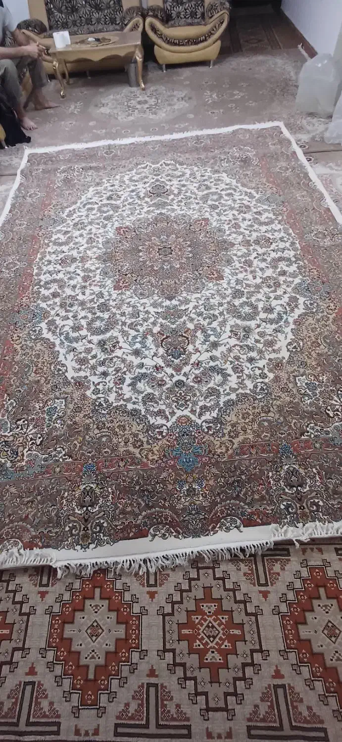 فرش ۹ متری بزرگمهر ۲ عدد ۷۰۰شانه تراکم ۲۵۵۰|فرش|قوچان, |دیوار