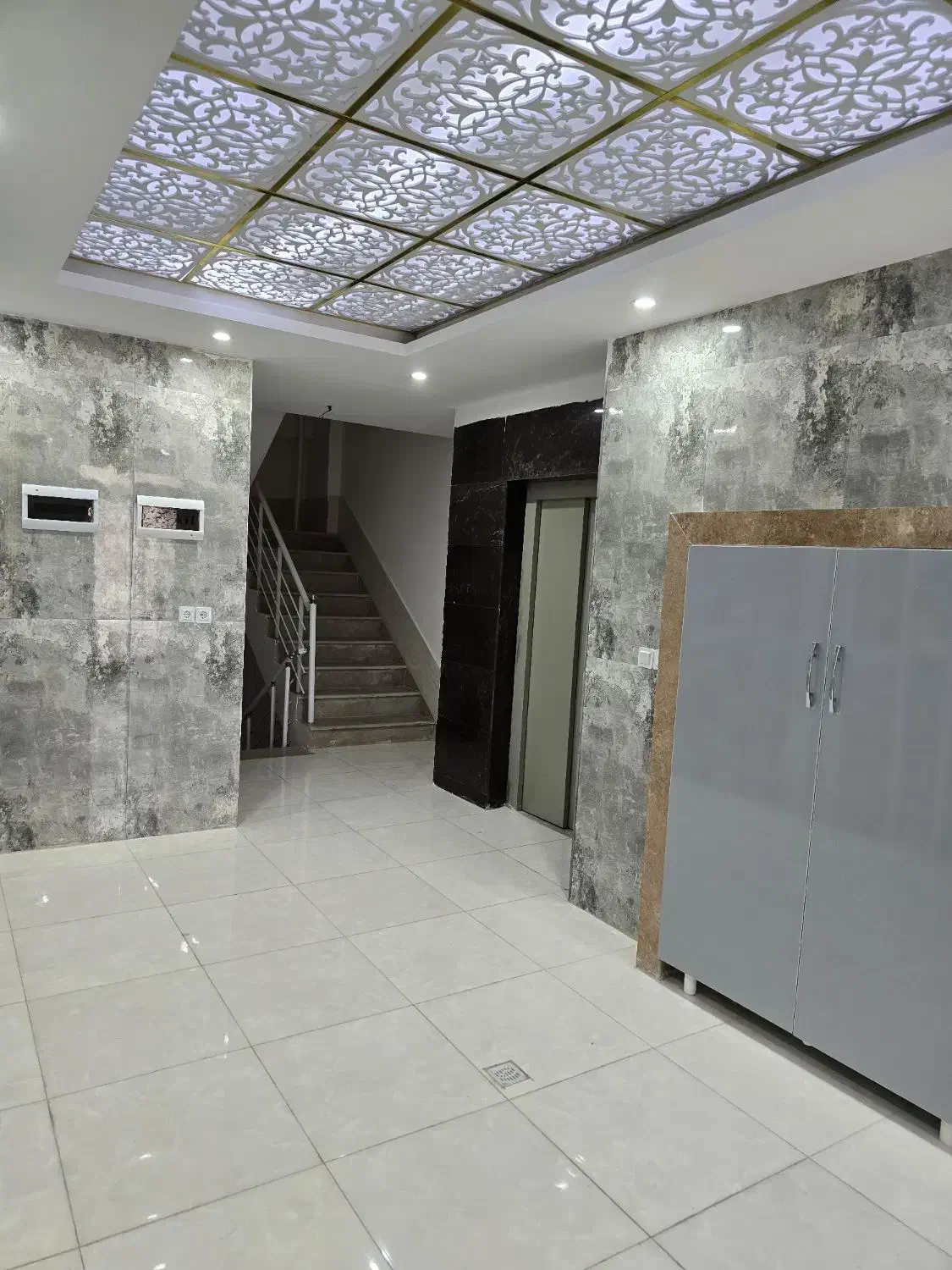 آپارتمان شهناز ۱۷۳ متر|فروش آپارتمان|سقز, |دیوار