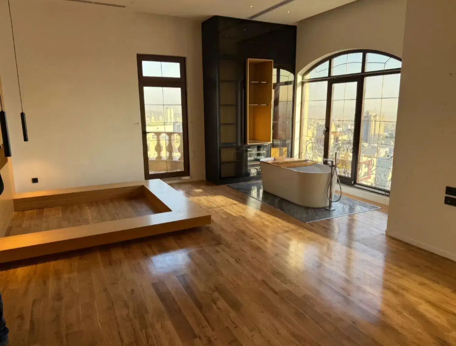 مدرن و مینیمال*محلیت دنج و مشجر*نوساز کلید نخورده