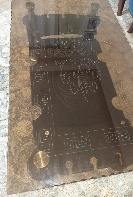 میز شیشه ای جلو مبلی|مبلمان خانگی و میز عسلی|بندر کنگان, |دیوار