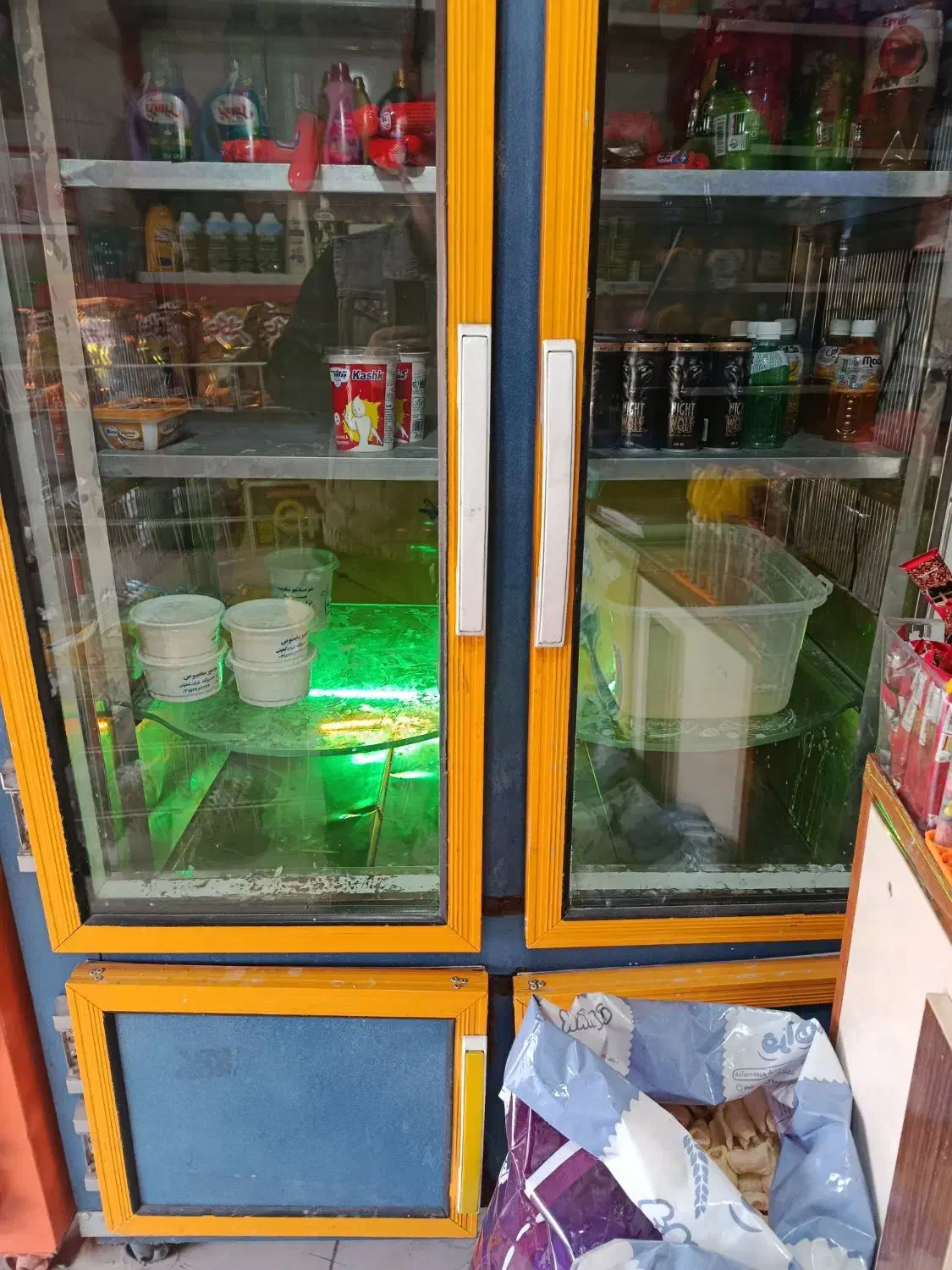 فروش یخچال|فروشگاه و مغازه|شهرضا, |دیوار