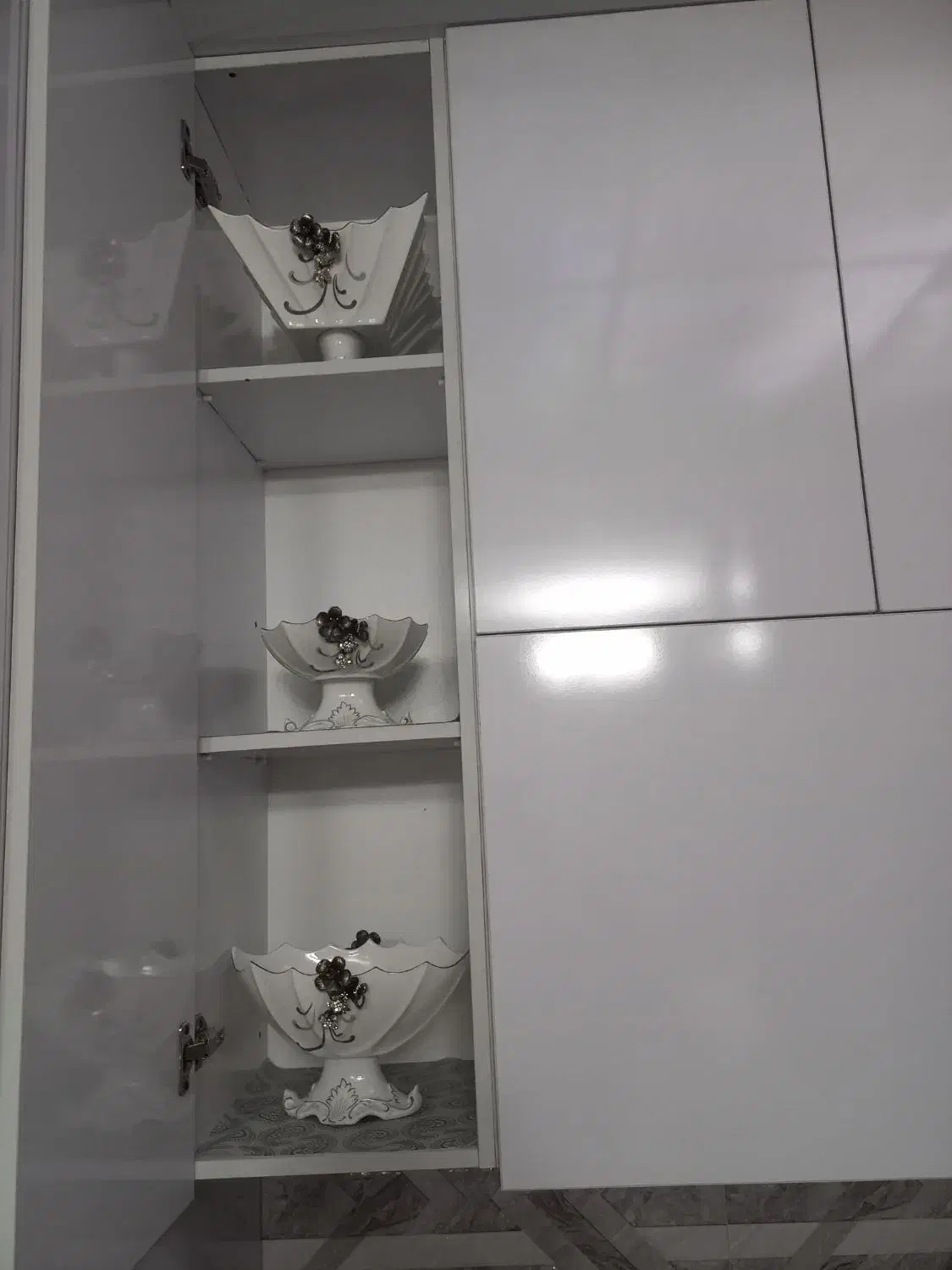 ظروف دکوری وپذیرایی|ظروف سرو و پذیرایی|کرج, کوی گلها|دیوار