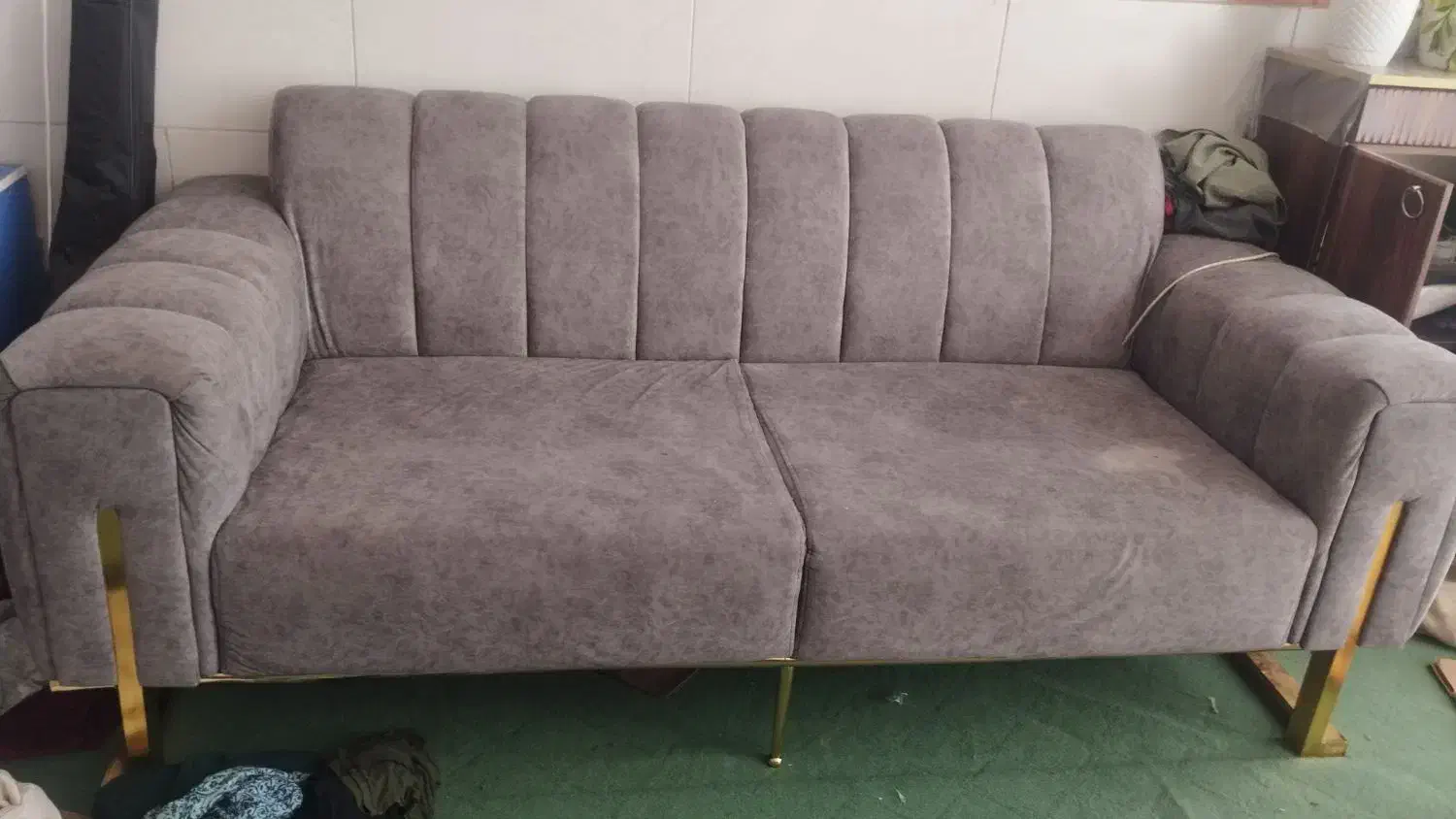 مبل هفت نفره در حد نو پایه فلزی|مبلمان خانگی و میز عسلی|هشتگرد, هشتگرد قدیم|دیوار