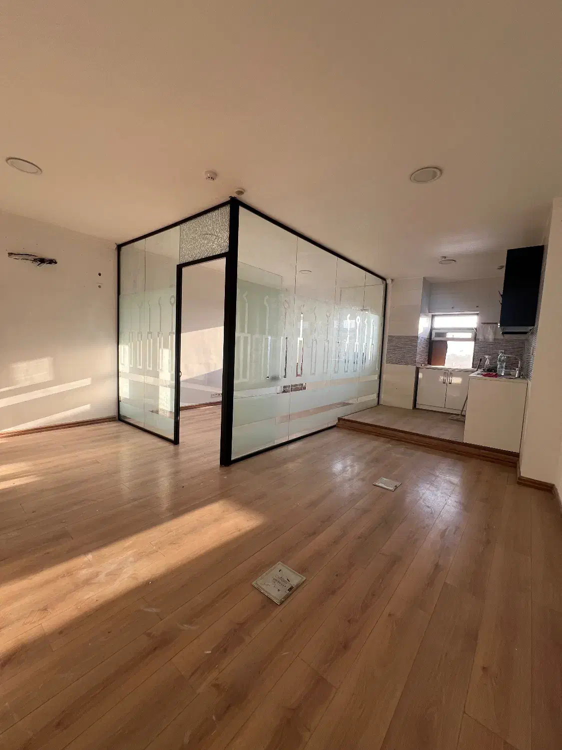 رهن واحد تجاری گمرک|اجارهٔ دفتر کار، اتاق اداری، مطب|بوشهر, |دیوار