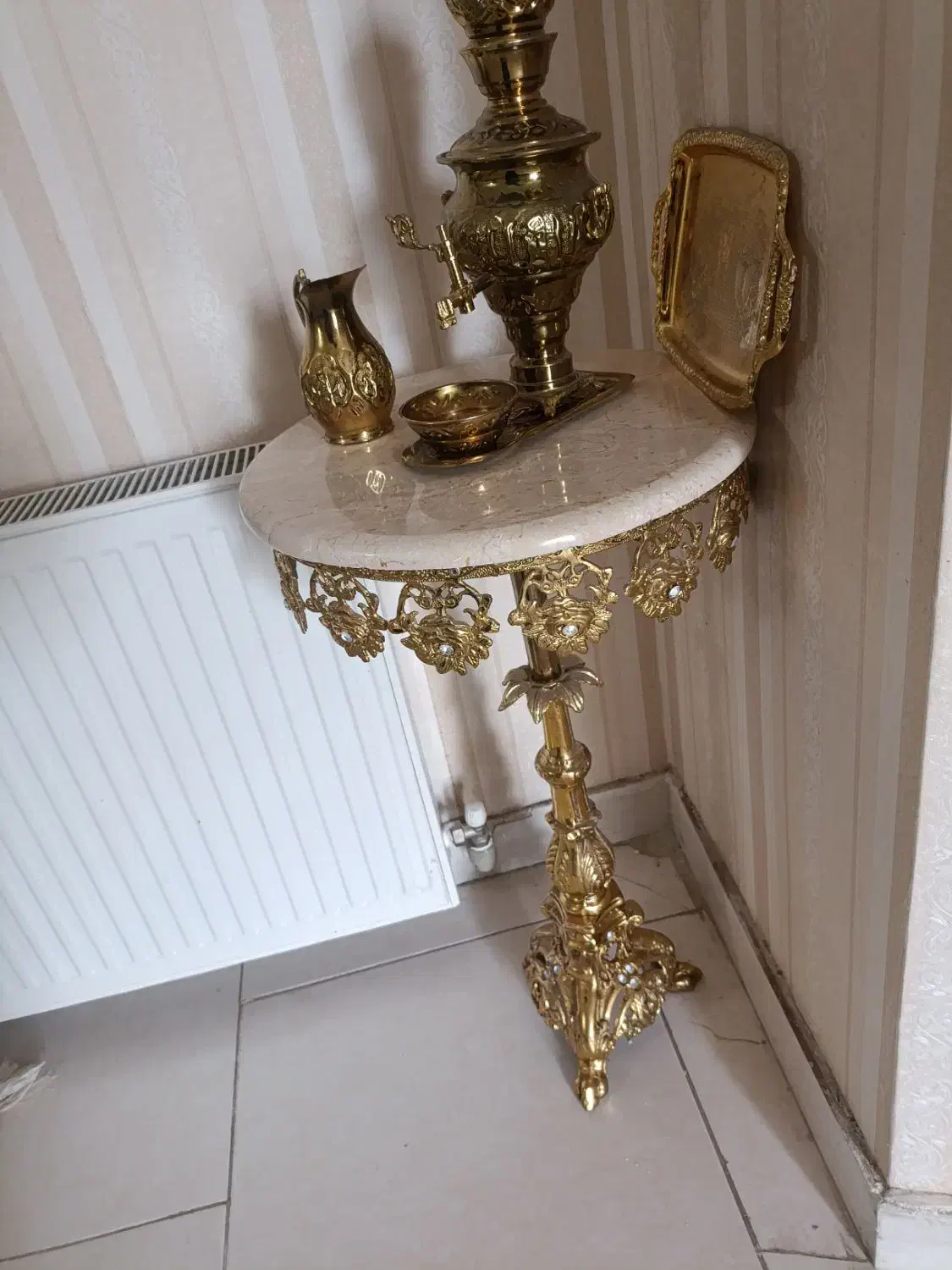 میز گرد|میز تلفن|اراک, |دیوار