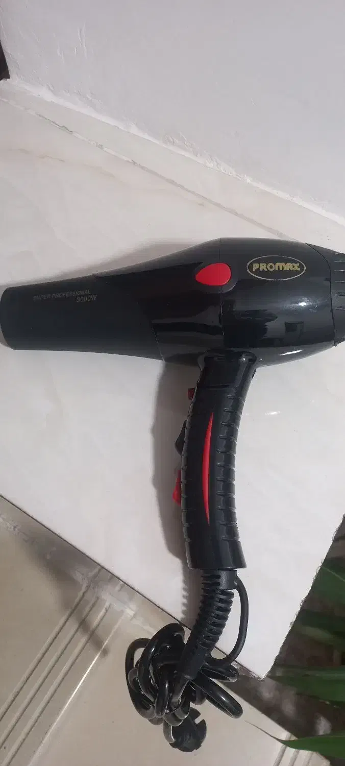 سشوار موتور سنگین پروماکس ۳۰۰۰وات|آرایشی، بهداشتی، درمانی|سقز, |دیوار