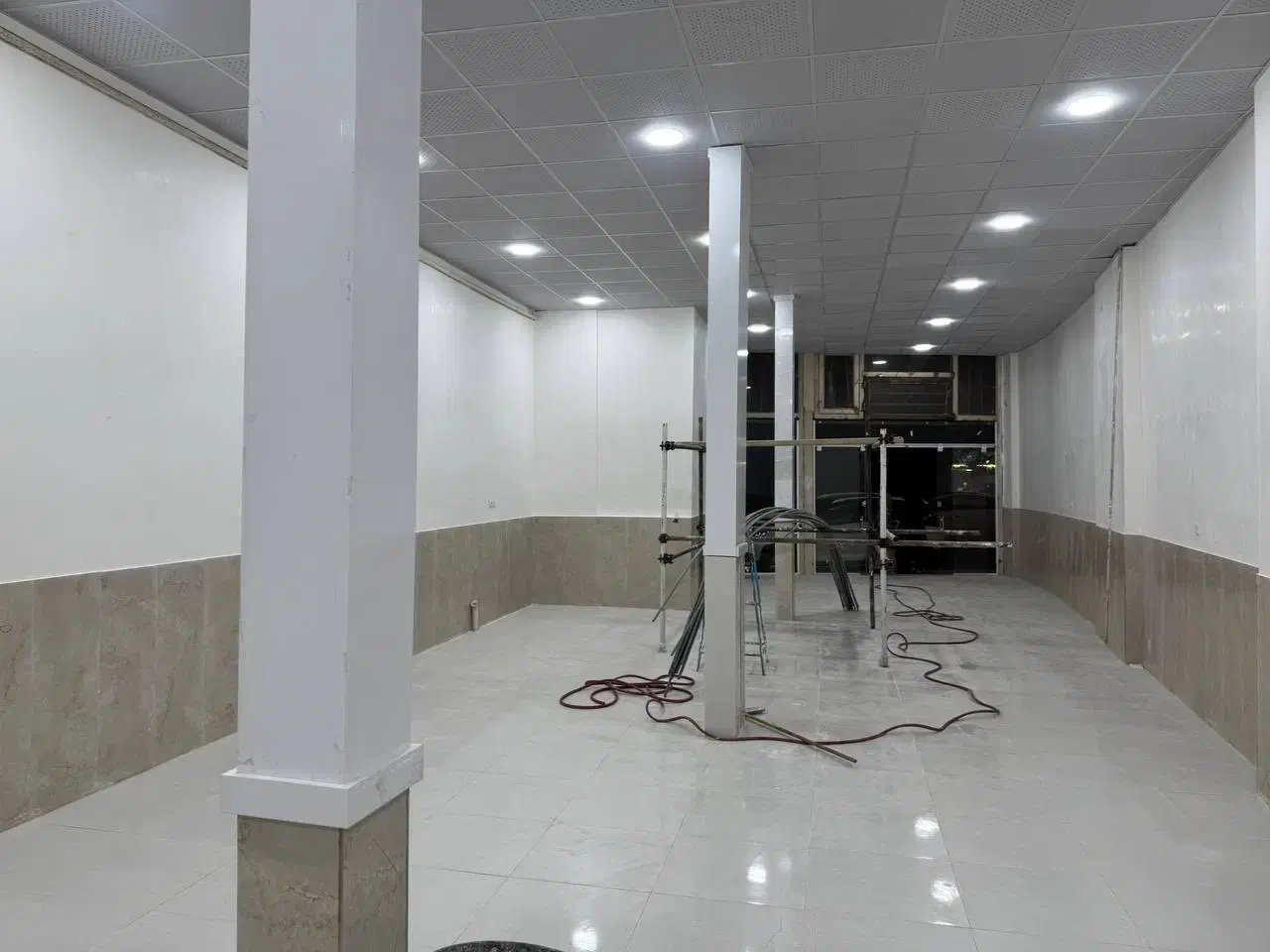 رهن و اجاره ملک تجاری|اجارهٔ مغازه و غرفه|سبزوار, عظیمیان|دیوار