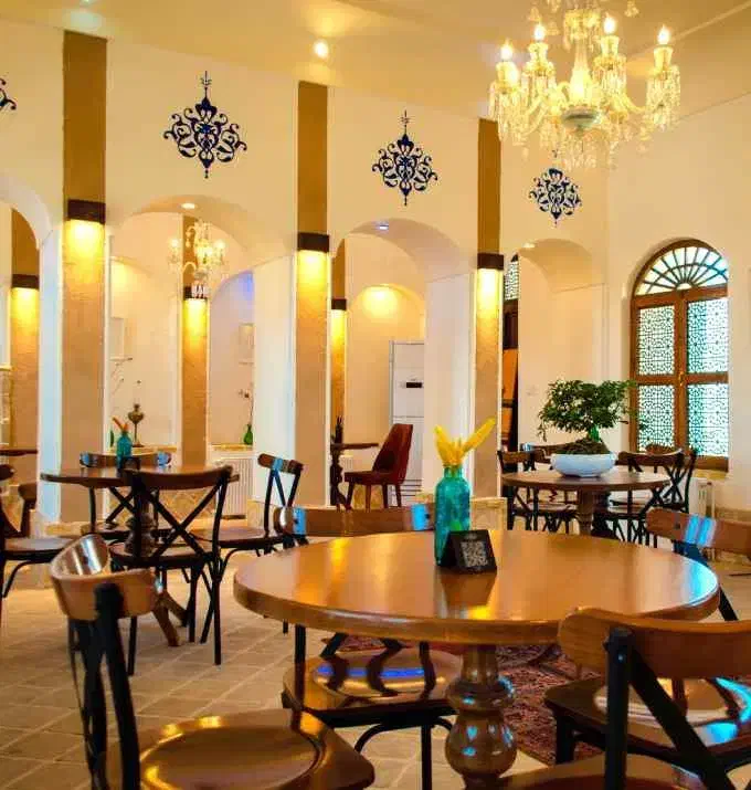 رستوران /تجهیز شده/به قیمت مسکونی|فروش مغازه و غرفه|سمنان, |دیوار