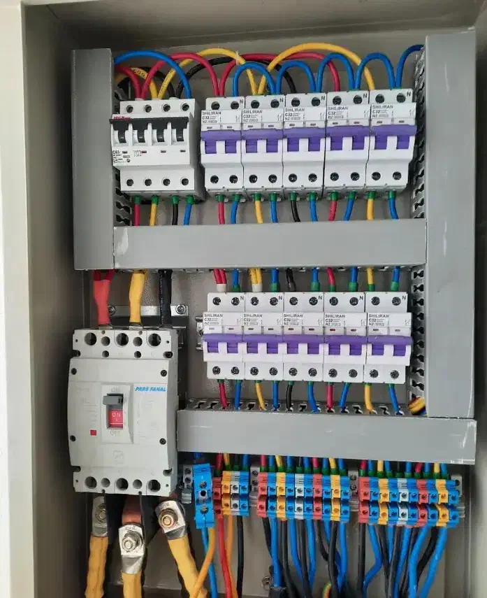 برقکار برقکاری ساختمان صفر تاصد نور مخفی|خدمات پیشه و مهارت|خرمآباد, |دیوار