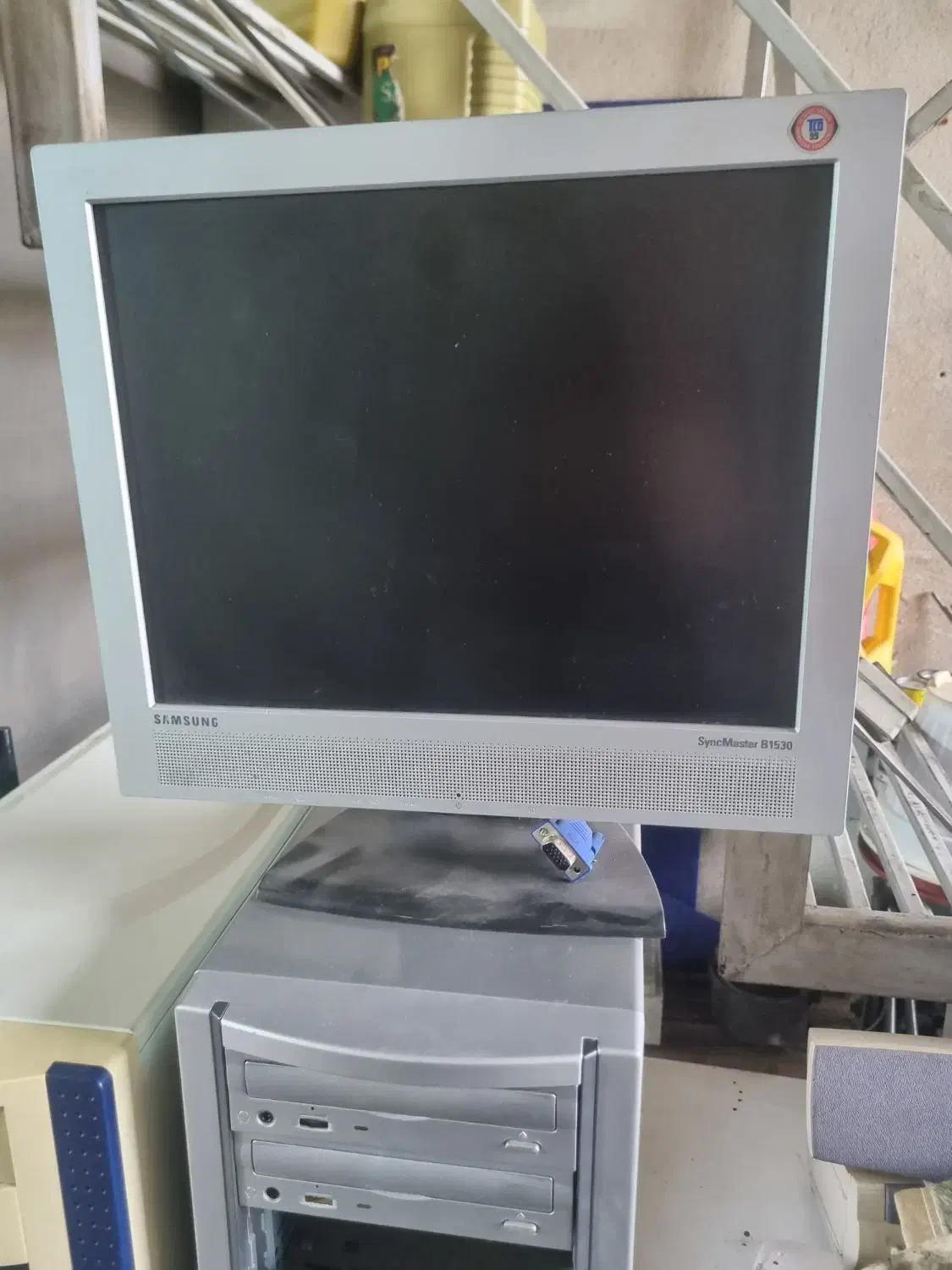 مانیتور سامسونگ ۲عدد ۲۴ اینچ ۱۴اینچ .|قطعات و لوازم جانبی رایانه|تبریز, |دیوار