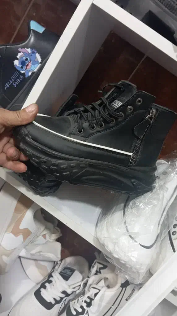 بوت زنانه|کیف، کفش، کمربند|سیلوانه, |دیوار