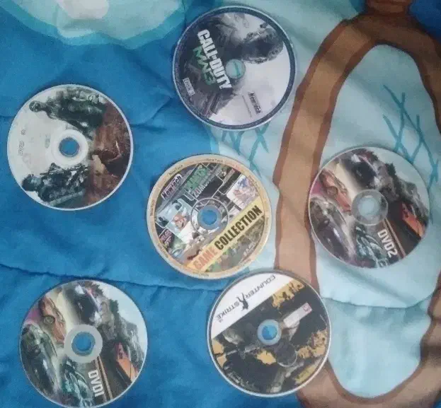 سیدی بازی های مختلف خفن مفت توضیحات رو تا آخر بخون|کنسول، بازی ویدئویی و آنلاین|داران, |دیوار