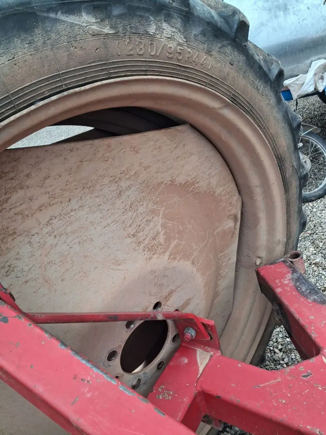 لاستیک باریک سالم|خودرو سنگین|زنجان, |دیوار