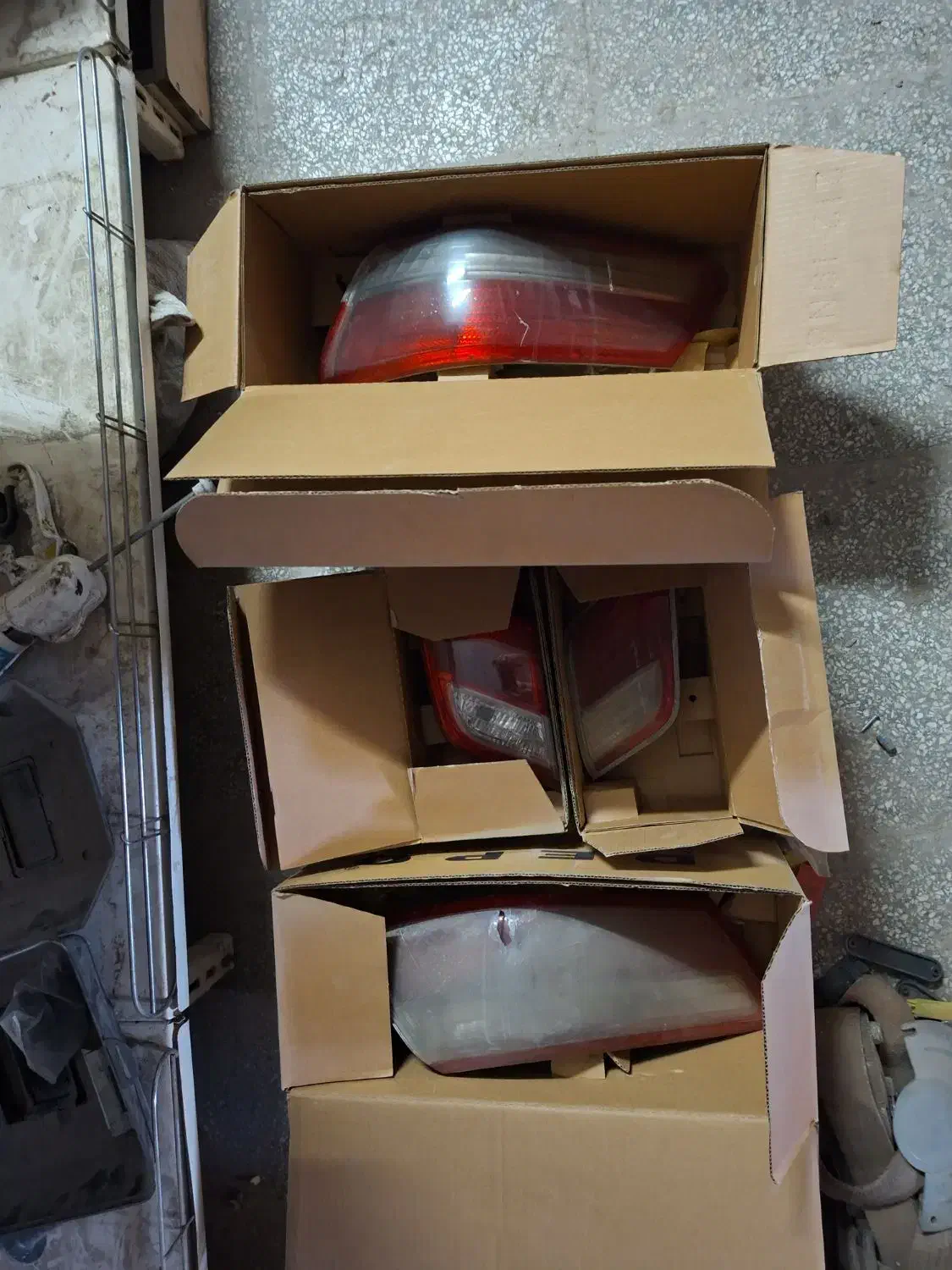 چراغ عقب کمری و فیلتر|قطعات یدکی و لوازم جانبی|اصفهان, قهجاورستان|دیوار