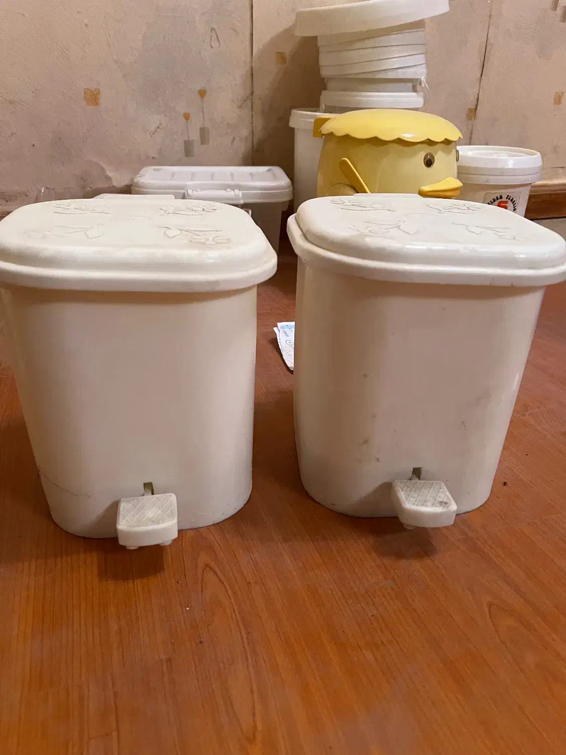 ظروف پلاستیکی|ظروف نگهدارنده، پلاستیکی، یک‌بارمصرف|بجنورد, |دیوار