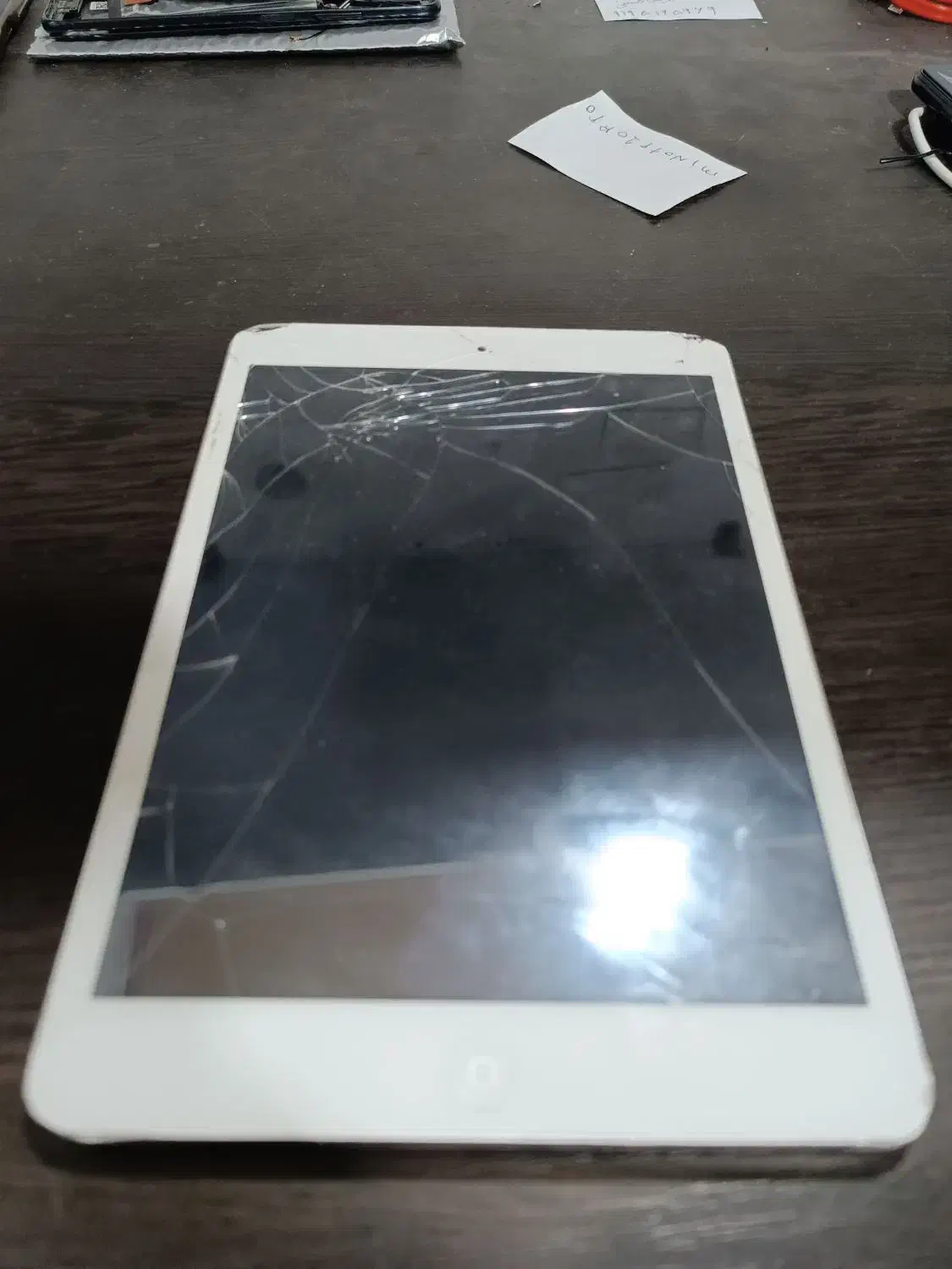 گوشی های ال سی شکسته و کاملا شکسته رو خریدارم|خدمات رایانهای و موبایل|قم, زاویه|دیوار