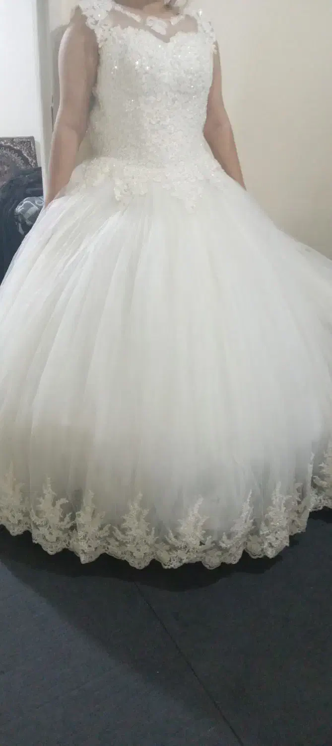 لباس عروس با شنل|لباس|ری, شهرک نظامی|دیوار