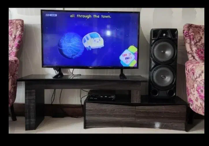 میز تی وی|میز تلویزیون|شاهینشهر, خانه کارگر|دیوار