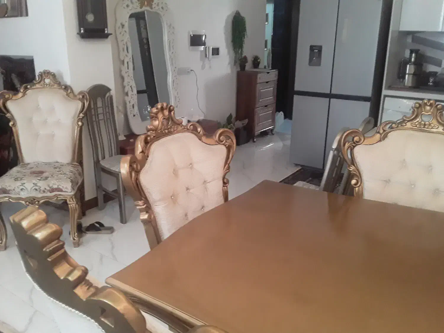 نهار خوری هشت نفره در حد نو|میز و صندلی غذاخوری|بوئین زهرا, |دیوار