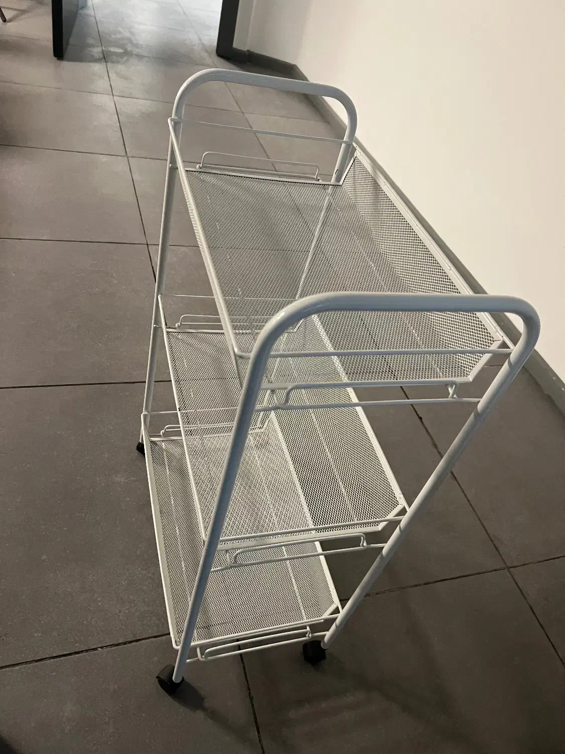 فروش ترولی ایکیا|آرایشگاه و سالنهای زیبایی|کرج, عظیمیه|دیوار