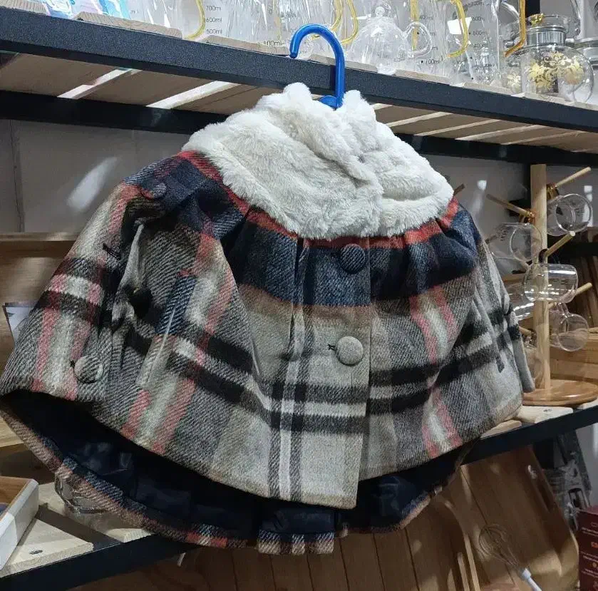 کاپشن های اروپایی نو و اکبند تک و تعداد|لباس|دیواندره, |دیوار