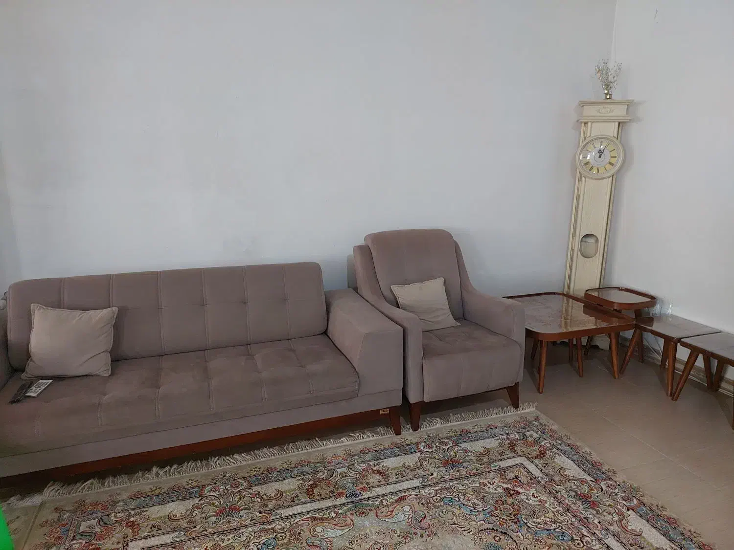 فروش مبل راحتی سالم|مبلمان خانگی و میز عسلی|هشتگرد, شهرک دانش|دیوار