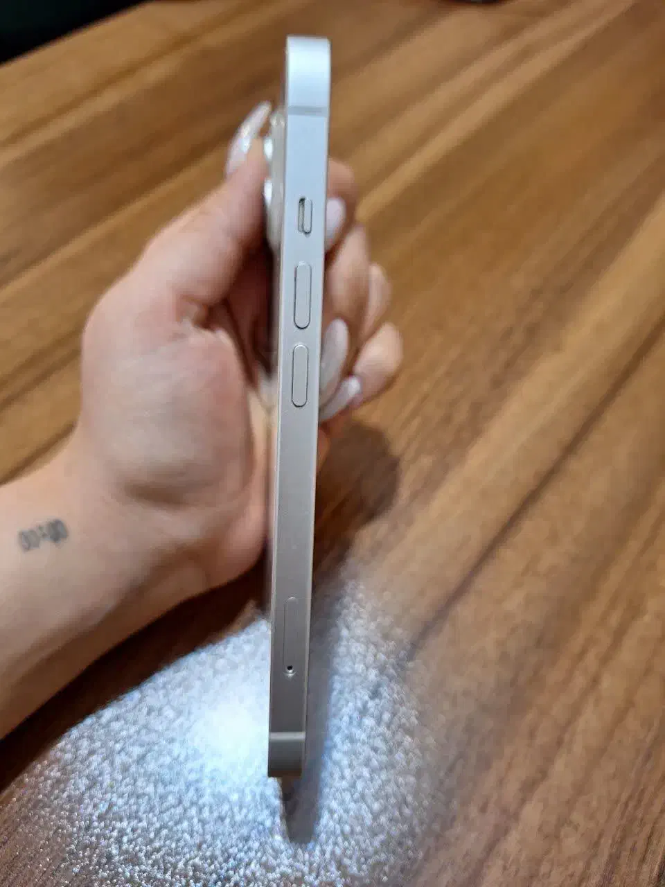 iPhone 13 normal|موبایل|تهران, استخر|دیوار