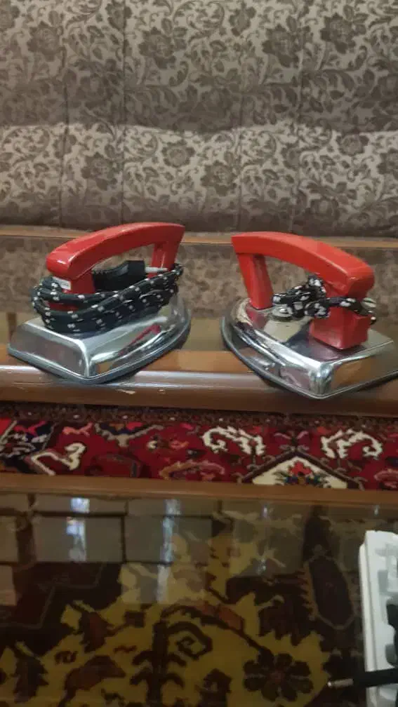 اتو و آفتابه عتیقه|کلکسیون اشیاء عتیقه|سهند, |دیوار