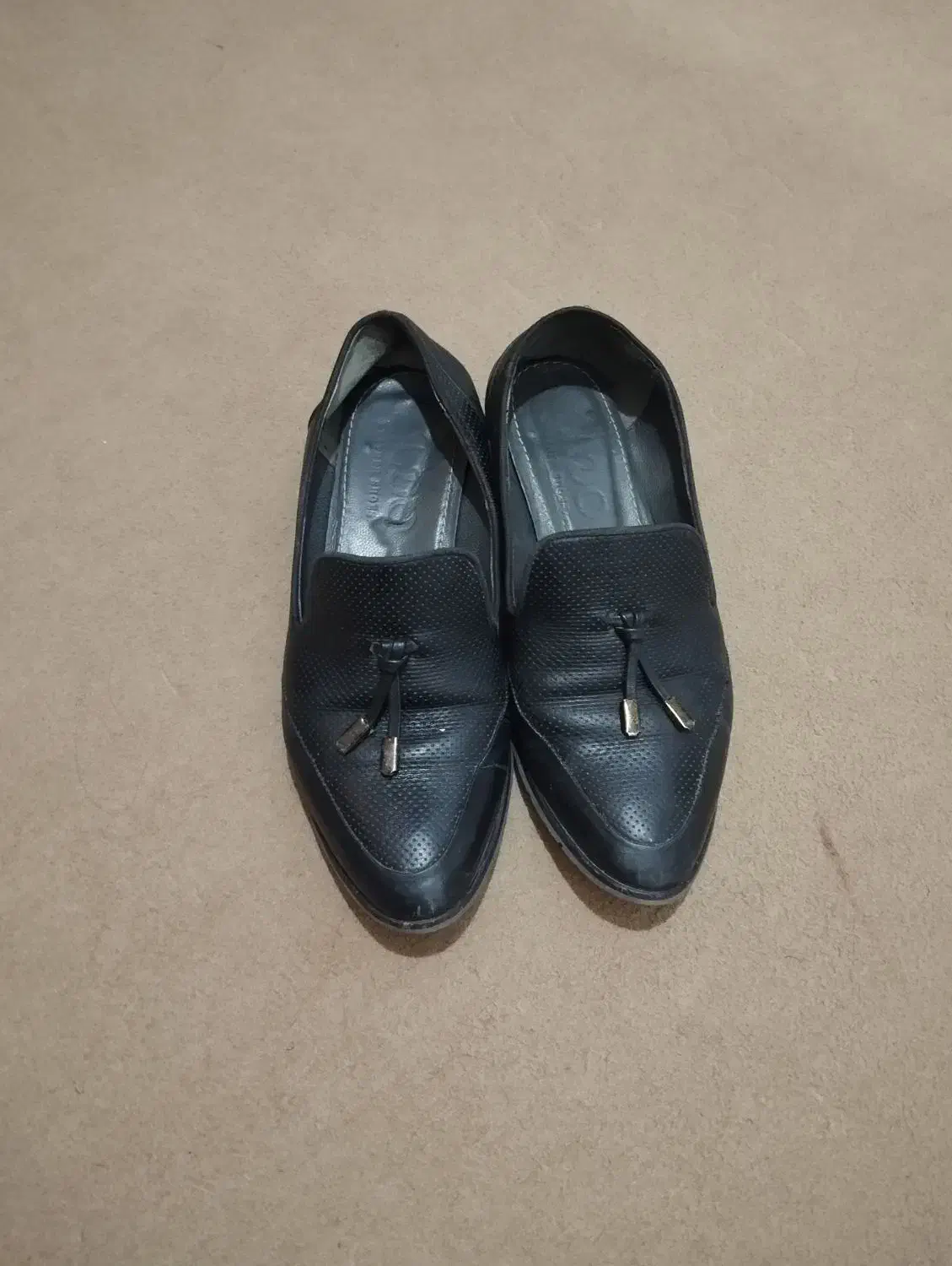 ک ف ش|کیف، کفش، کمربند|زاهدان, |دیوار