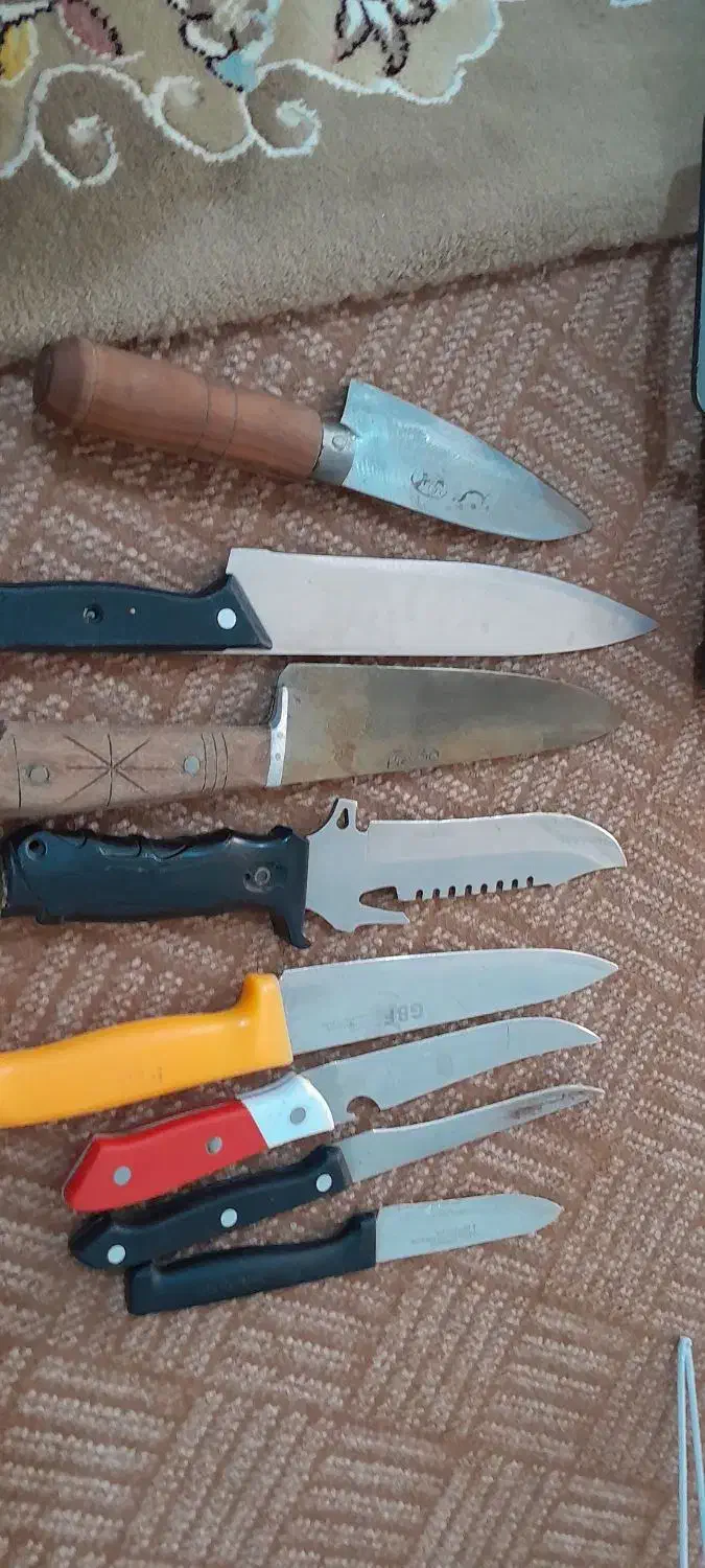 سرویس چاقو و۸ عدد چاقو تک|ظروف پخت‌وپز|بروجرد, |دیوار