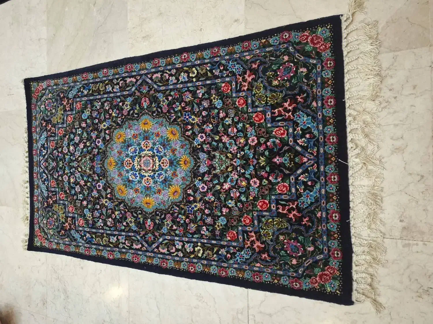 فرش نو دستباف ۹۰ در۱۲۰|فرش|تهران, حکمت|دیوار