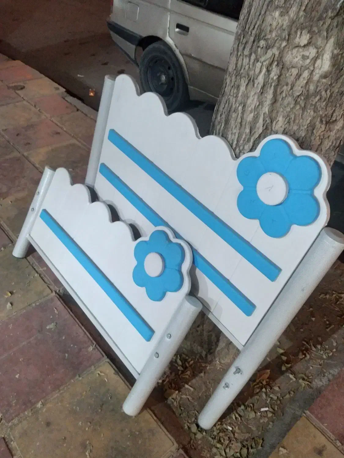 تخت یکنفره فلزی|تخت و سرویس خواب|قروه, |دیوار