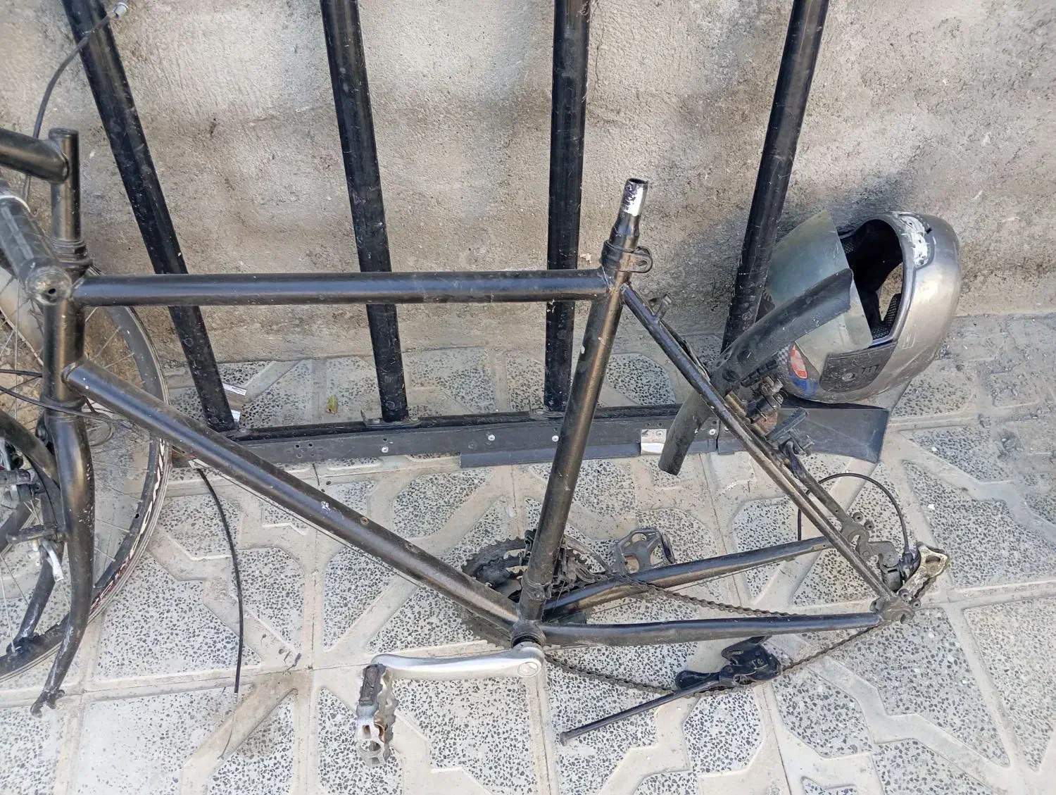 دوچرخه دماوند|دوچرخه، اسکیت، اسکوتر|تربت جام, میان جام|دیوار