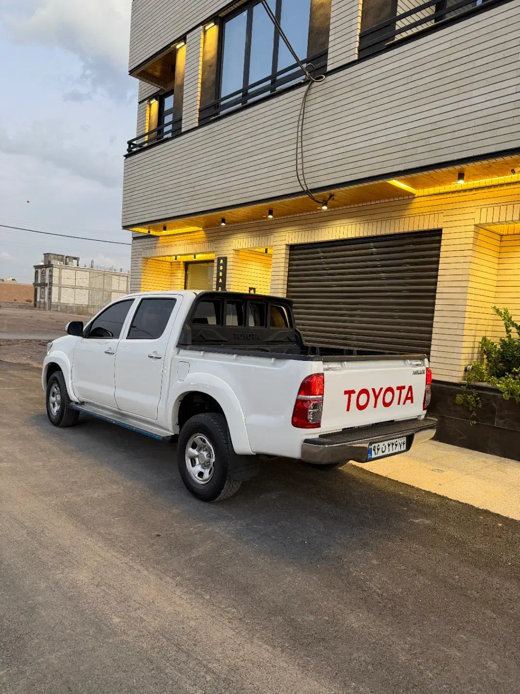 هایلوکس ۲۰۱۳پا بلند|خودرو سواری و وانت|کرمان, |دیوار