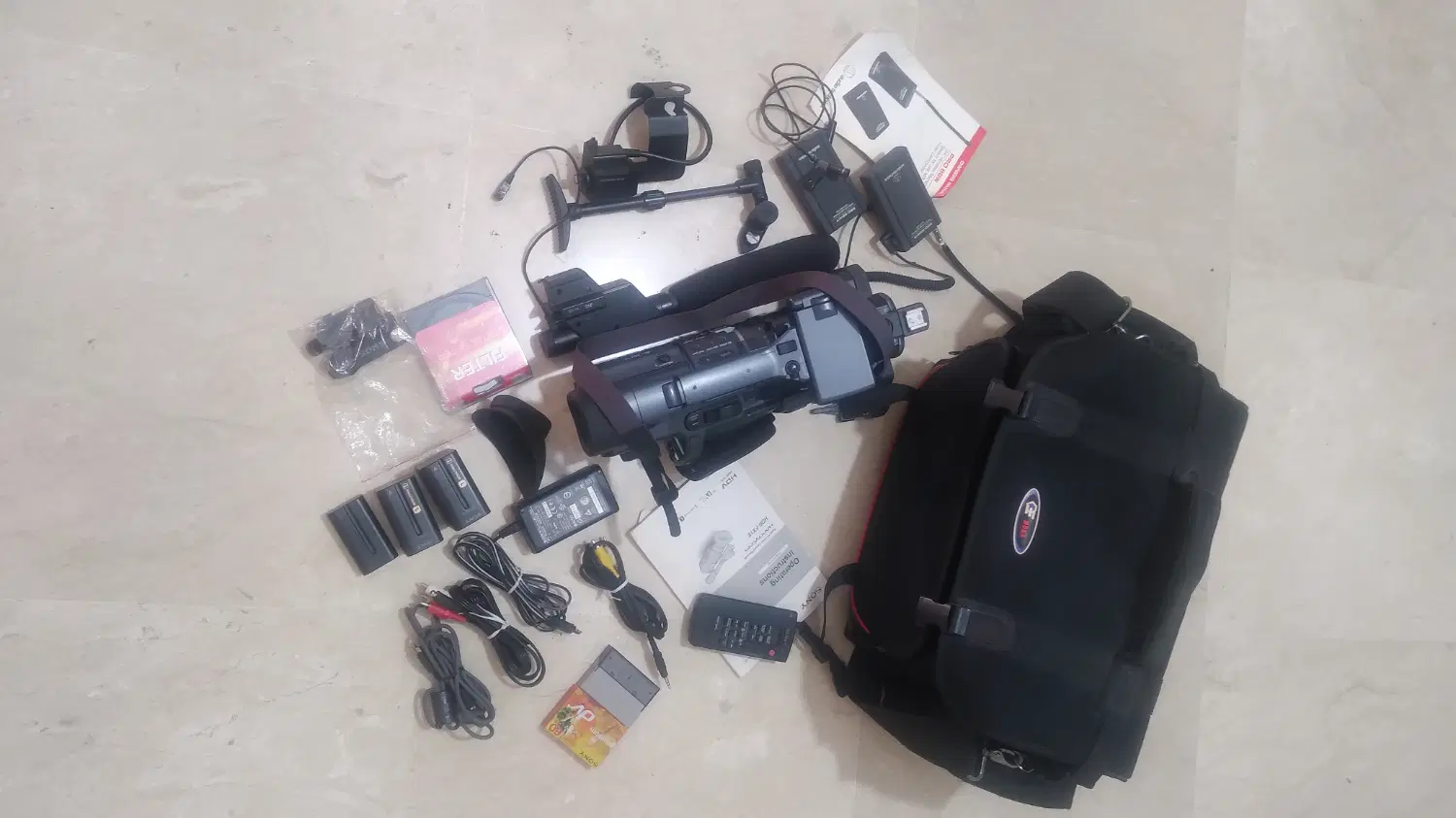 دوربین سونی SONY FX1E در حد نو با میکروفون، ست صدا|دوربین عکاسی و فیلمبرداری|تهران, زرگنده|دیوار