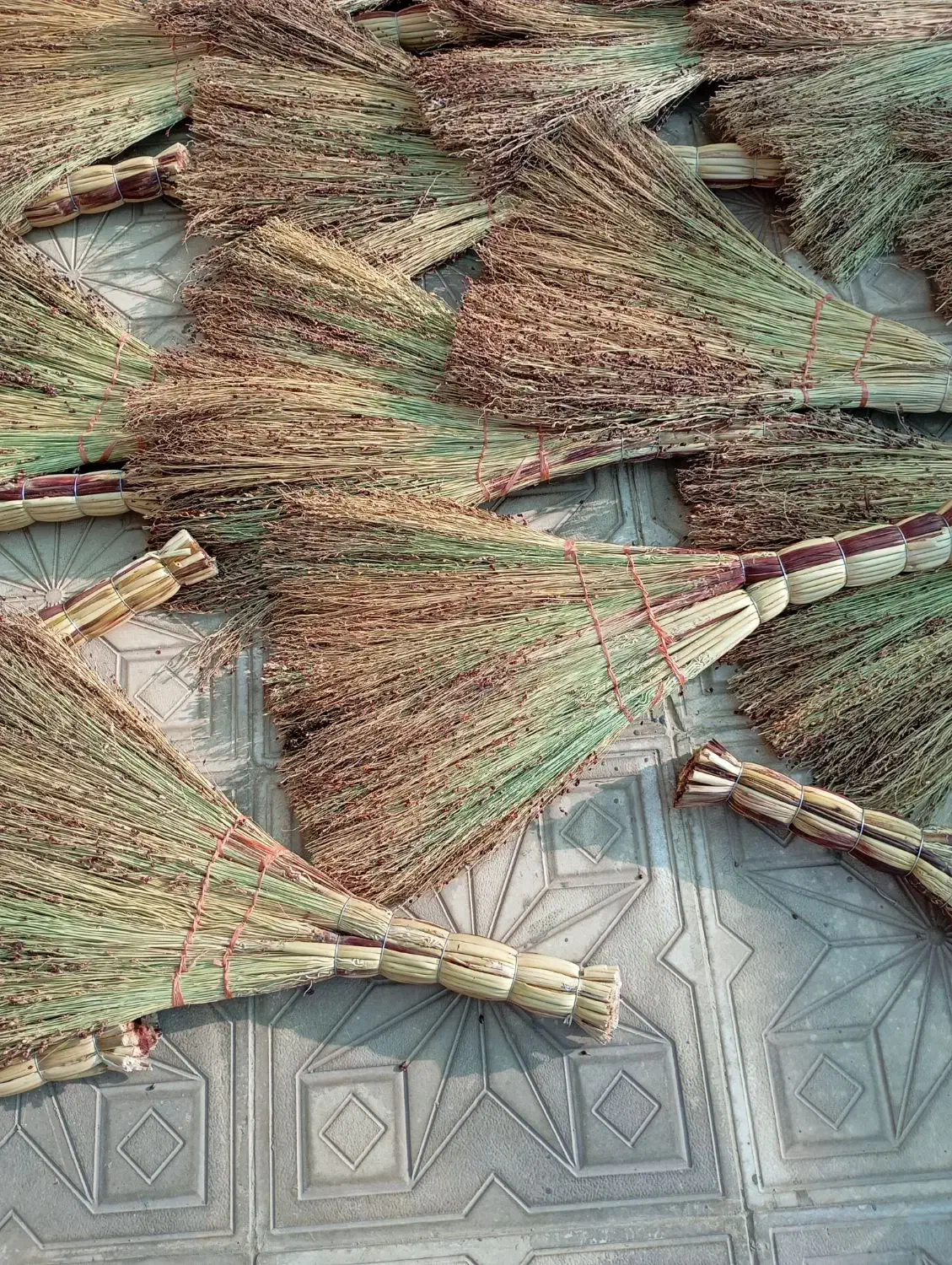 جارو|لوازم نظافت|ویسیان, |دیوار