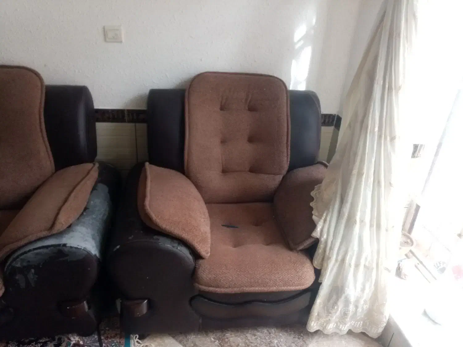 مبل7نفره و یک کاناپه|مبلمان خانگی و میز عسلی|بردسیر, |دیوار