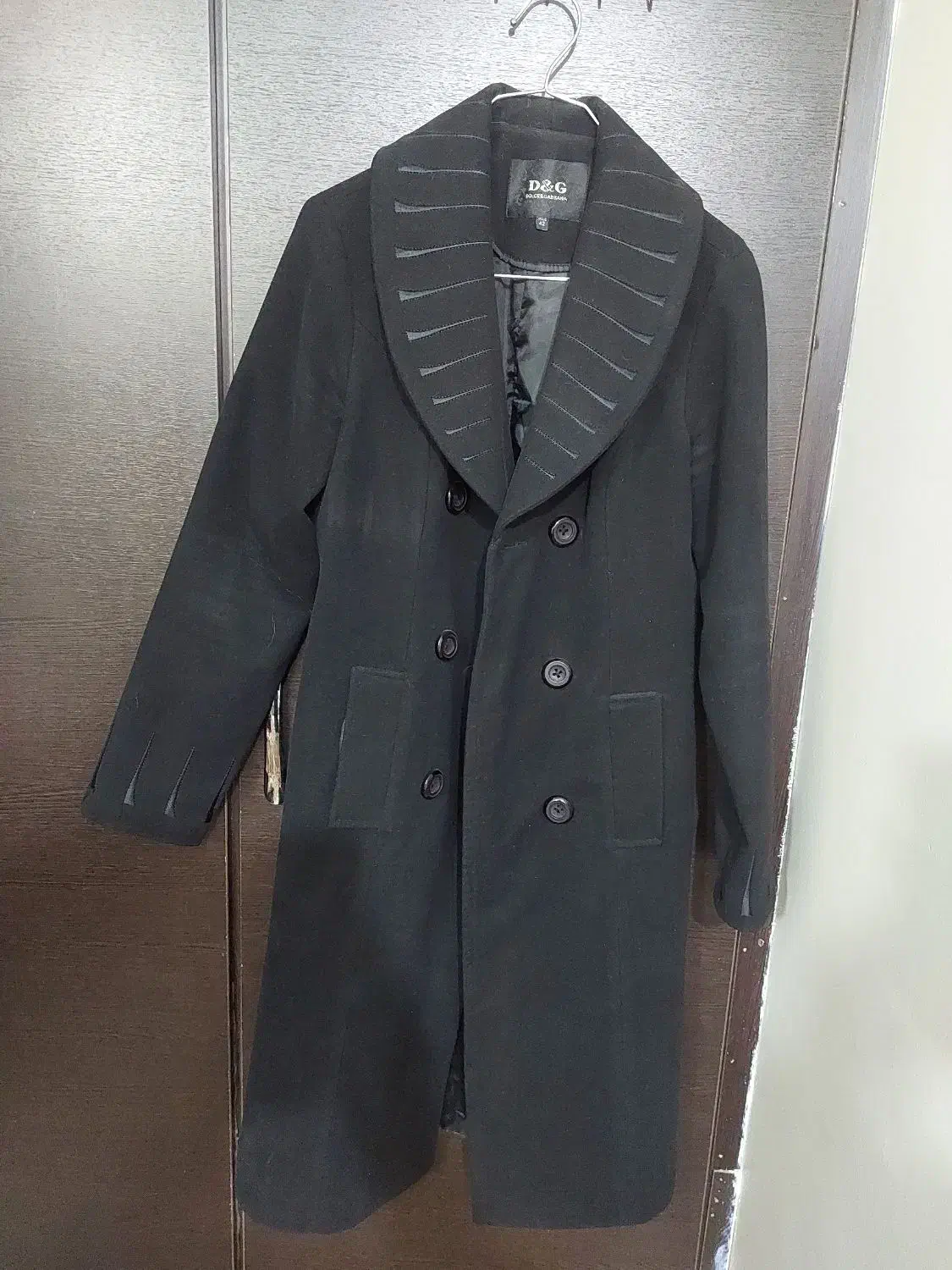 پالتو وپافر|لباس|شاهین‌شهر, پاسداران|دیوار