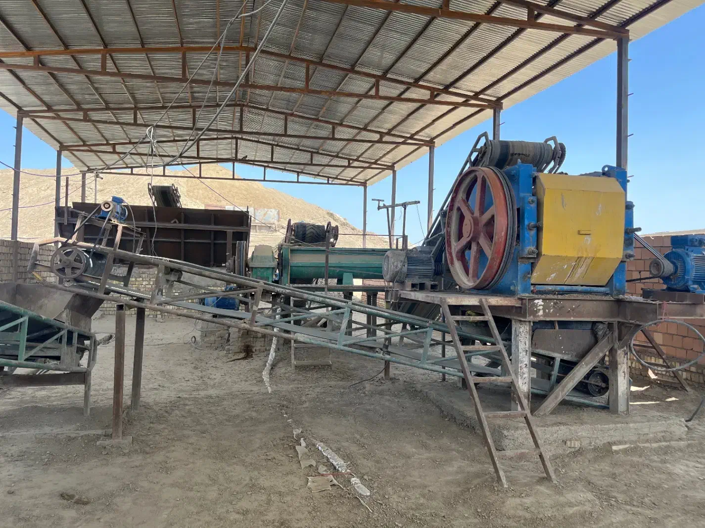 فروش کارخانه آجر سفال خشکن دار|فروش دفتر صنعتی، کشاورزی، تجاری|شیراز, فرهنگ شهر|دیوار