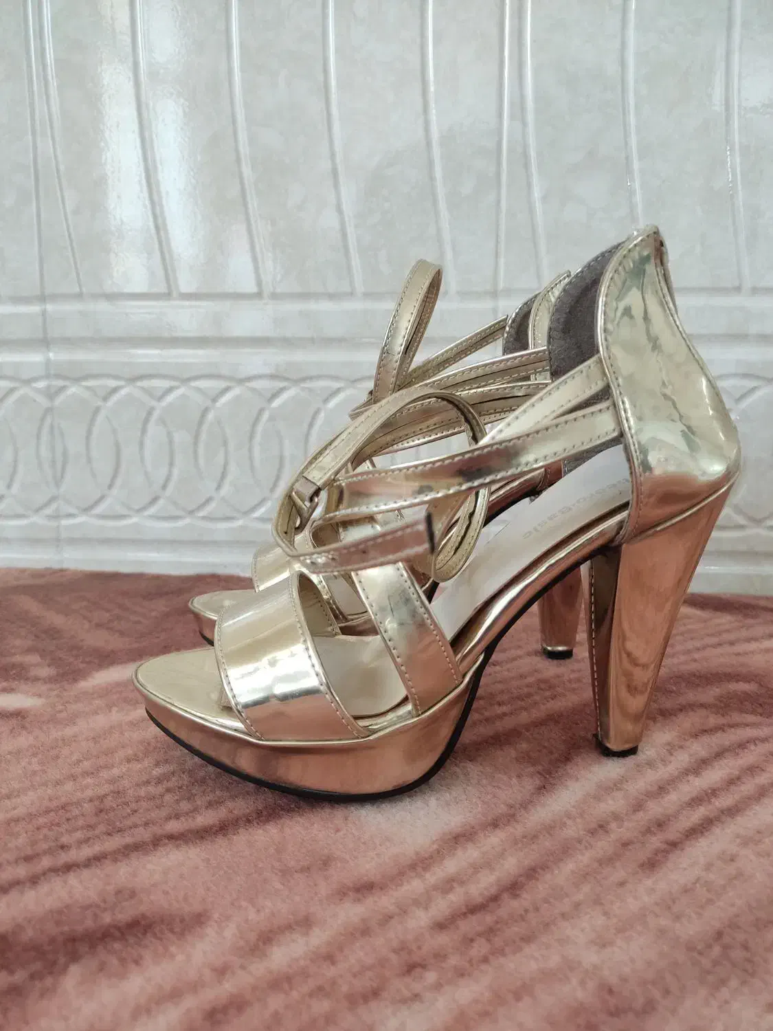 کفش دخترانه طلایی|کیف، کفش، کمربند|یامچی, |دیوار