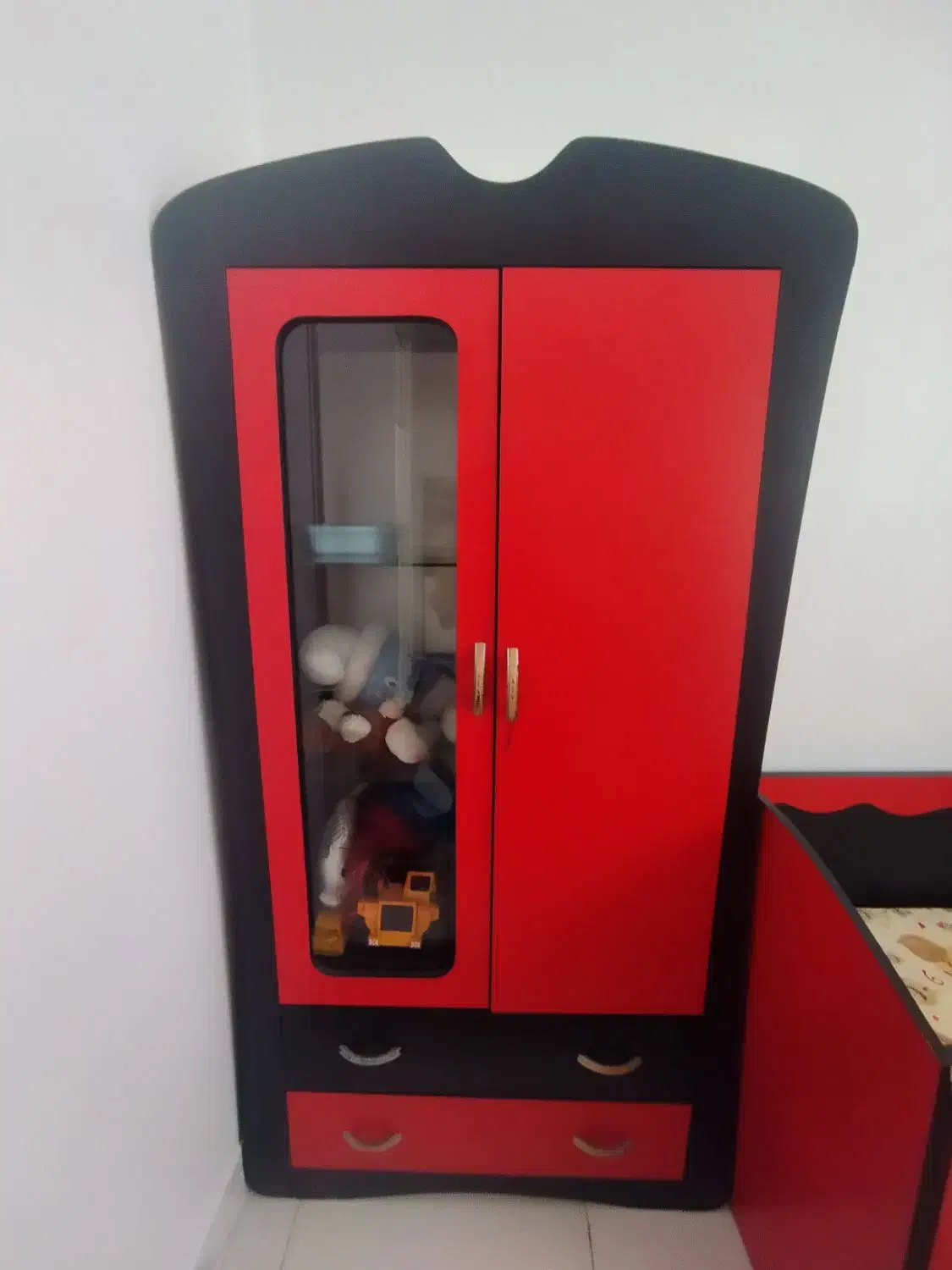 تخت و کمد|تخت و صندلی بچه|کوهدشت, |دیوار