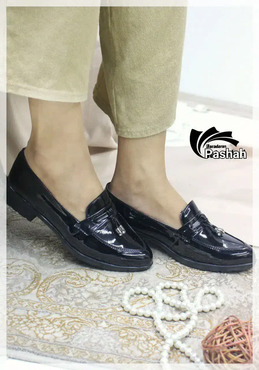 کفش|کیف، کفش، کمربند|قم, آزادگان|دیوار