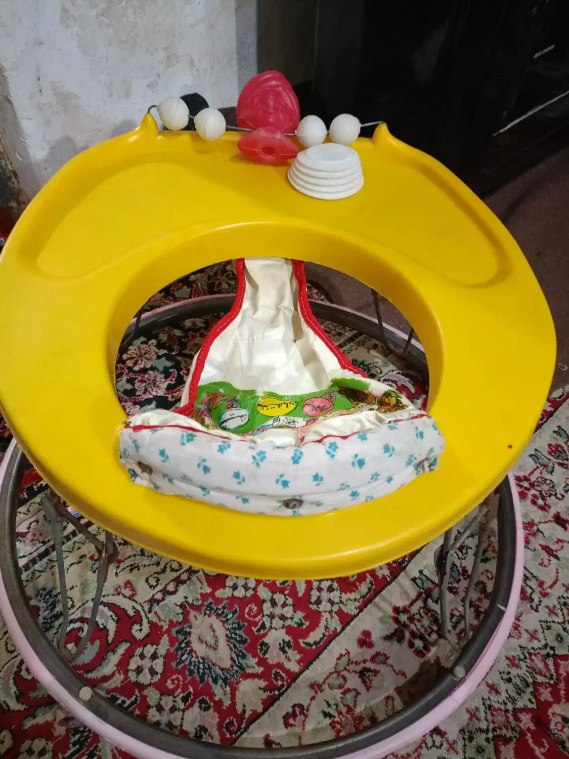 روروک سالم هست|کالسکه و لوازم جانبی|تربت جام, میان جام|دیوار