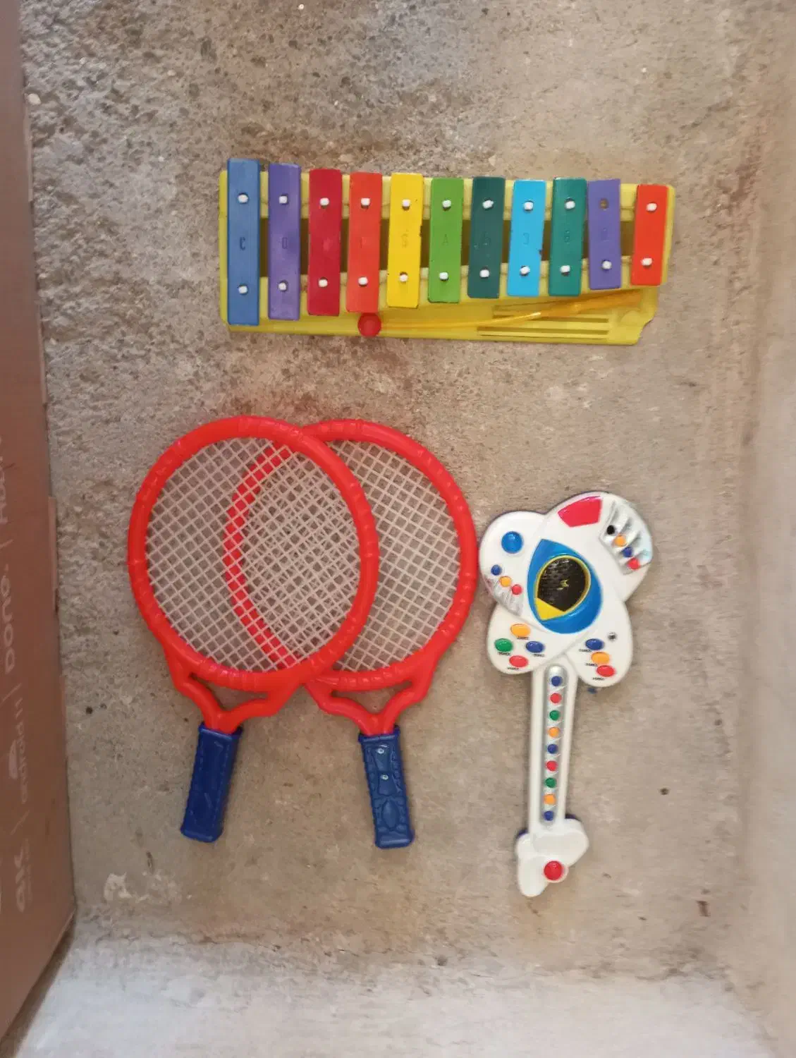 اسباب بازی|اسباب‌بازی بچه|سقز, |دیوار