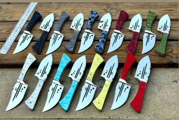 چاقوکوچک و بزرگ هر چاقویی بخایی هست|کوهنوردی و کمپینگ|نیشابور, پنجراه|دیوار